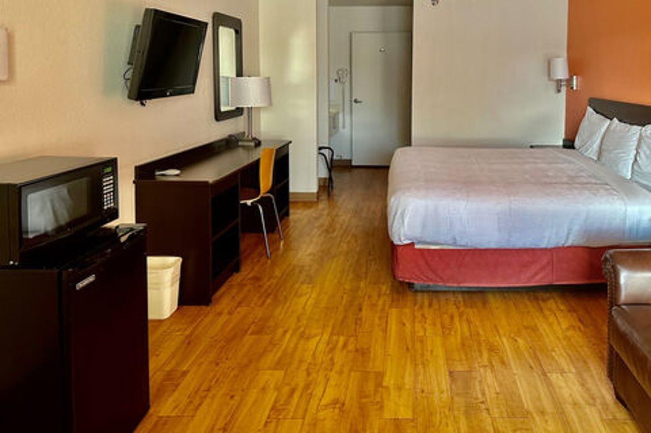 Quality Inn & Suites Junction Esterno foto