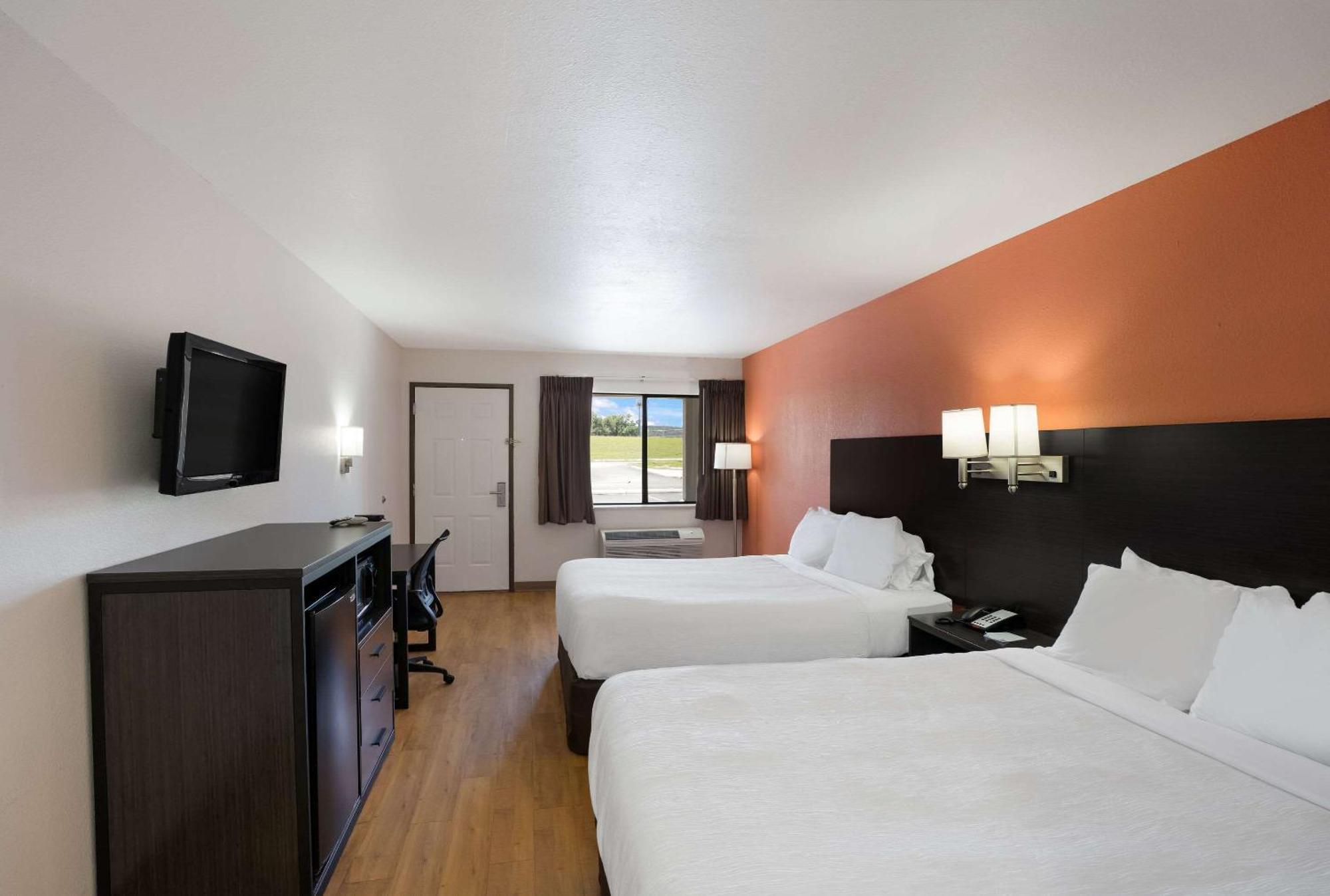 Quality Inn & Suites Junction Esterno foto