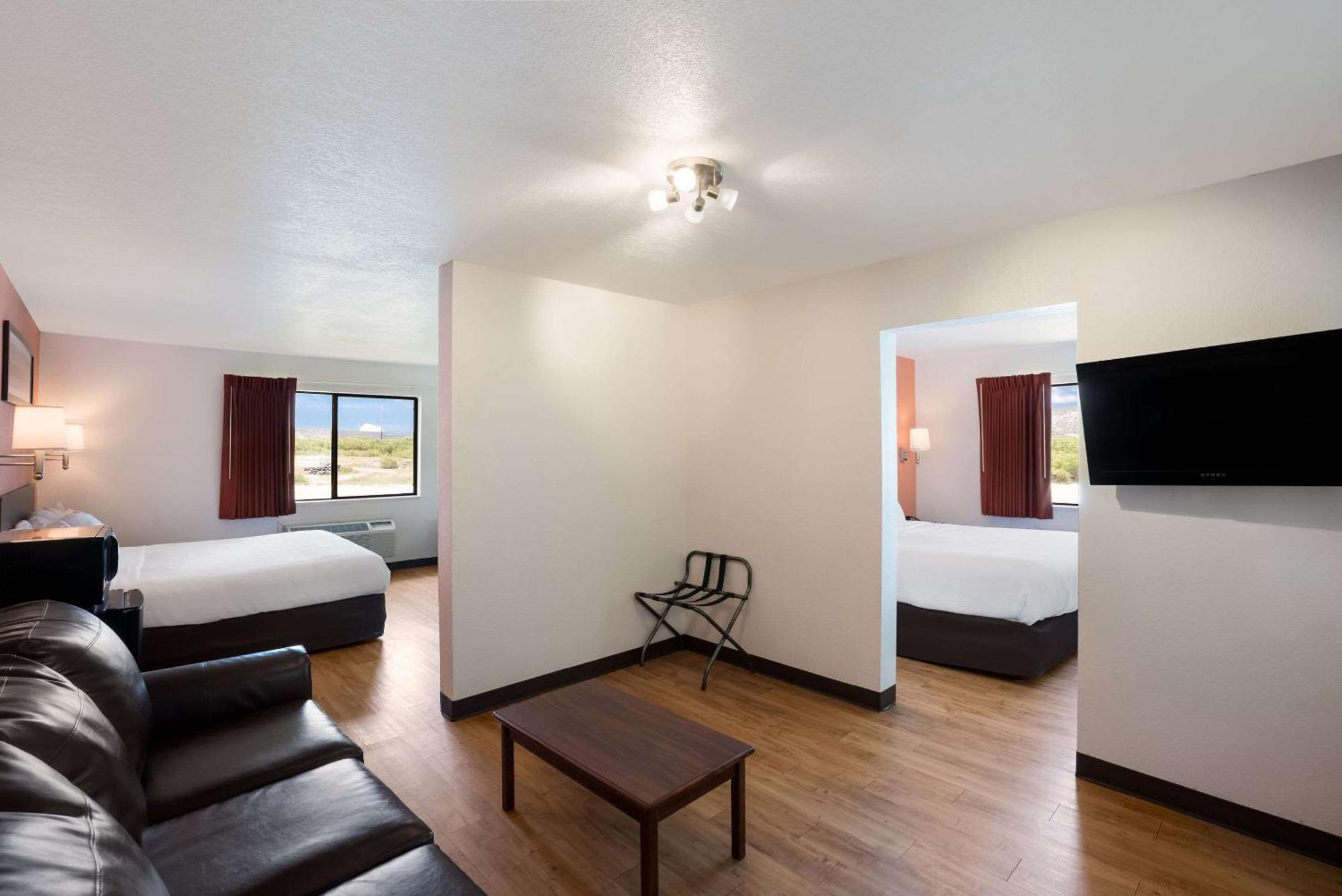 Quality Inn & Suites Junction Esterno foto