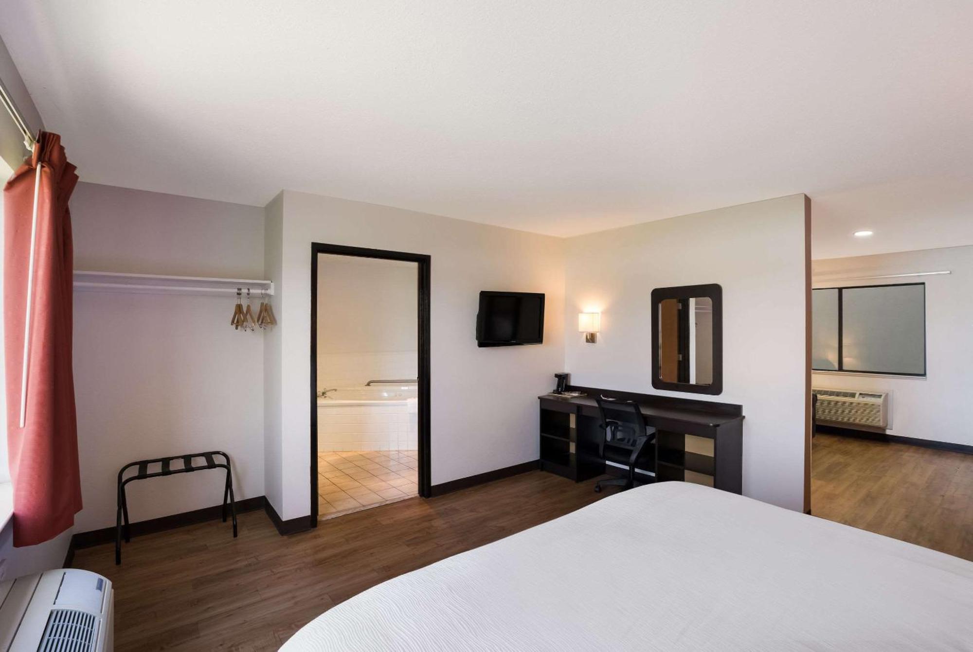 Quality Inn & Suites Junction Esterno foto