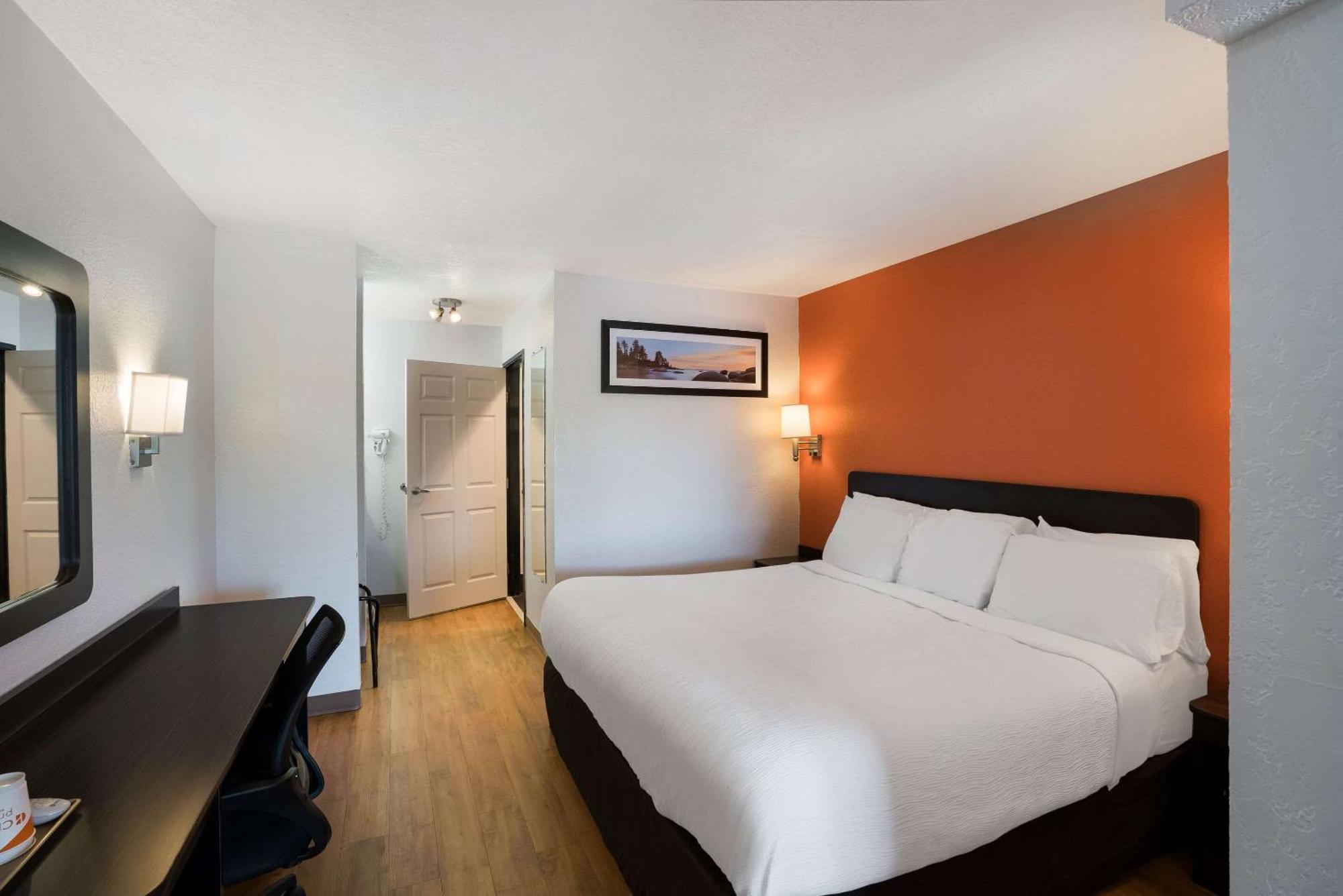 Quality Inn & Suites Junction Esterno foto