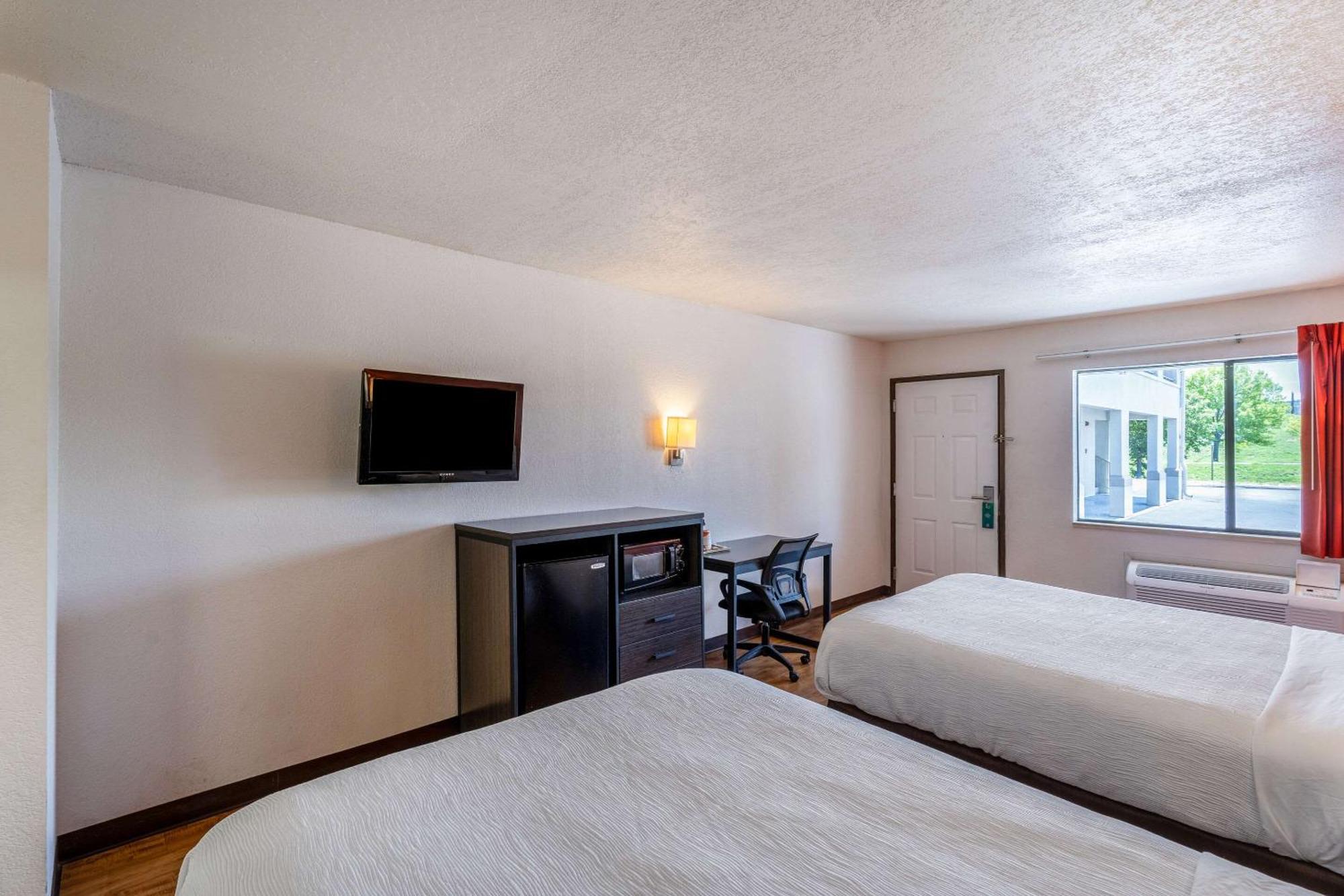Quality Inn & Suites Junction Esterno foto