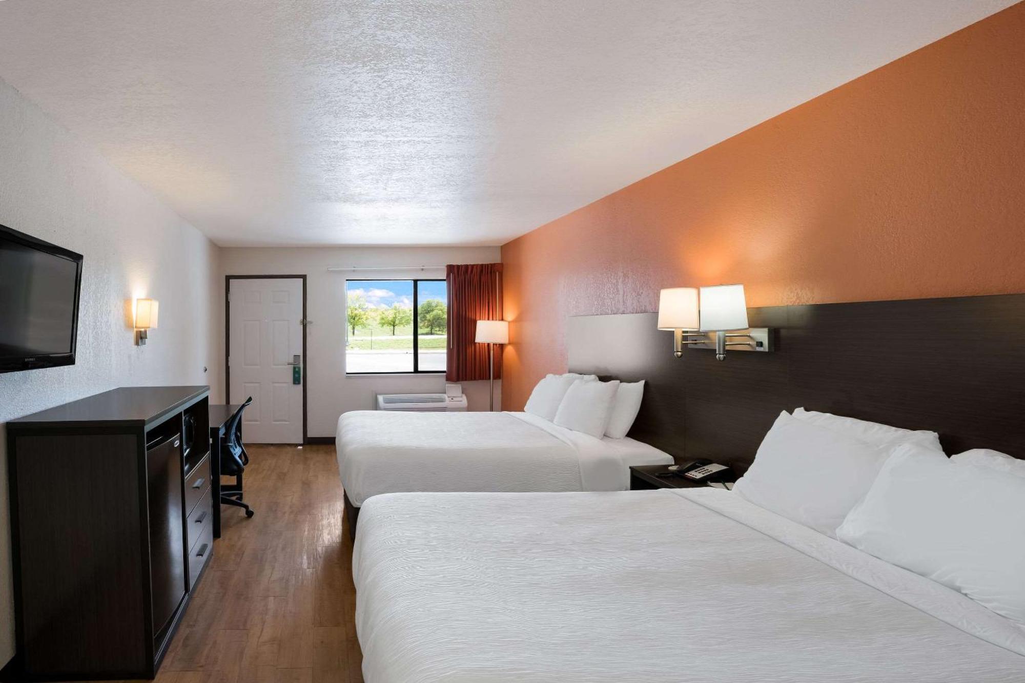 Quality Inn & Suites Junction Esterno foto
